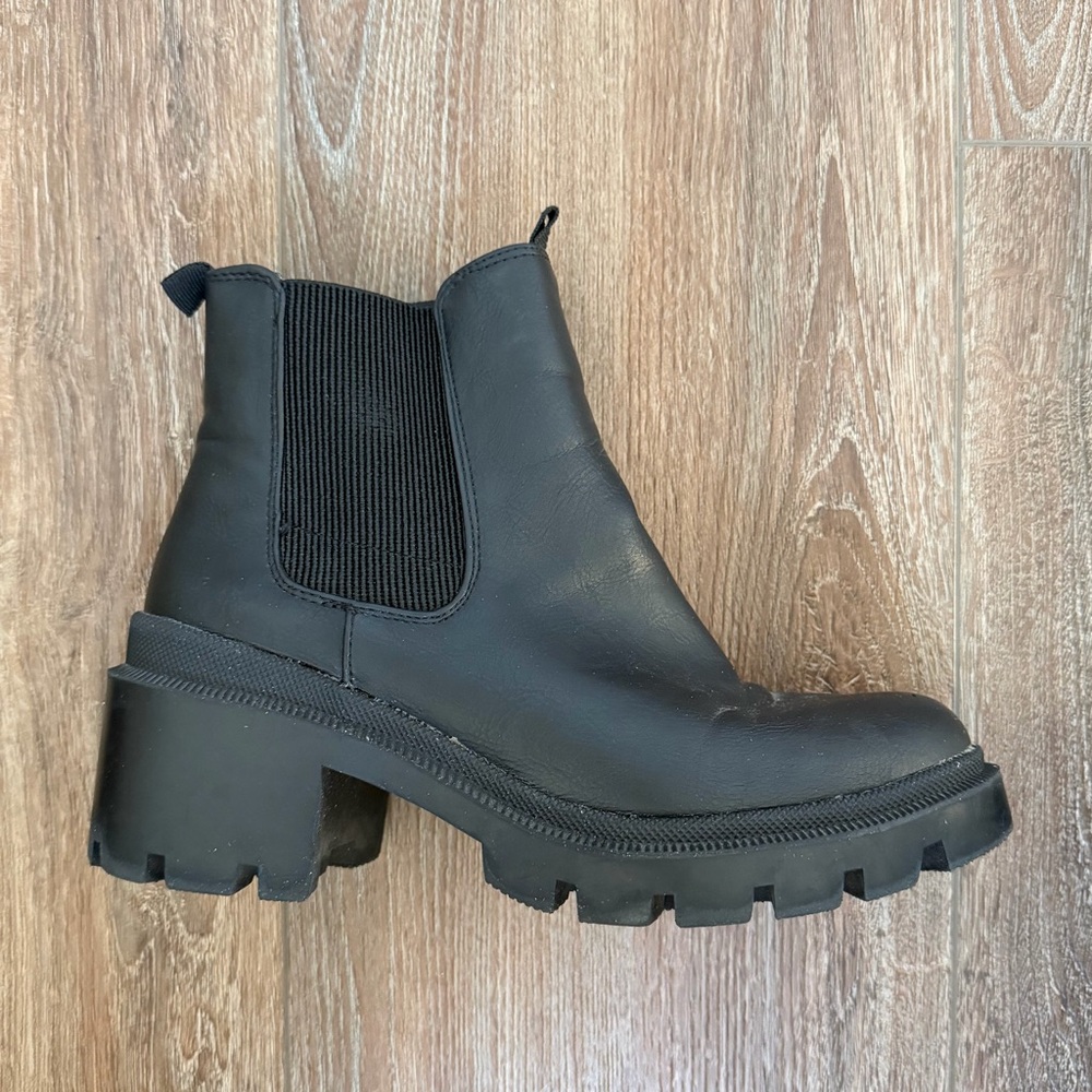 Chunky Black Chelsea Boot - Women's Stylish Ankle Boot
